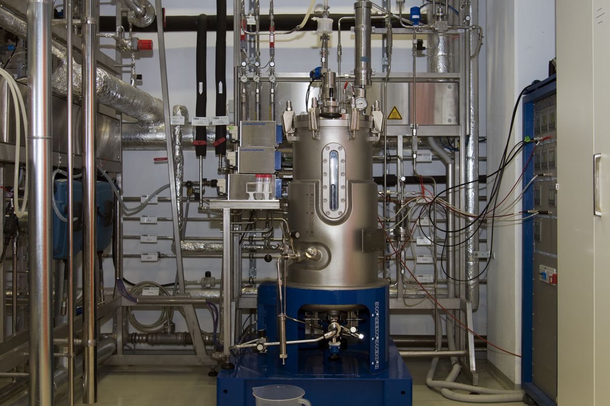 Bioreaktor des TUM-Forschungszentrums für Weiße Biotechnologiewurde, in dem das Cembratrienol, kurz CBT-ol, hergestellt wurde.