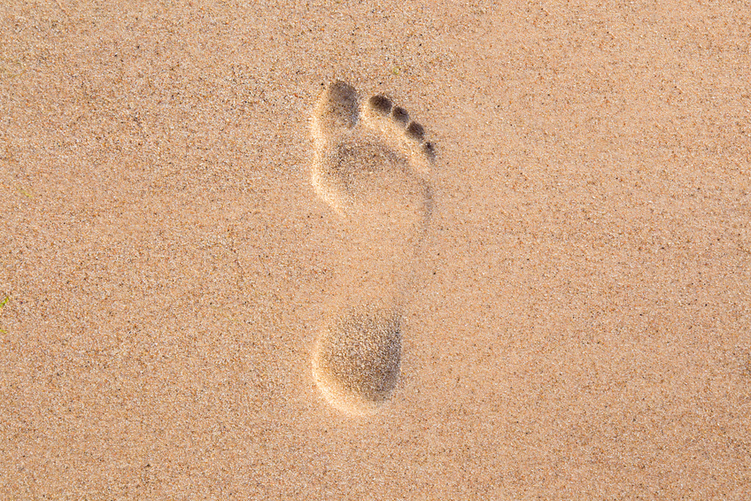 Forscher haben den „Fußabdruck“, den die Menschheit auf der Erde hinterlässt, neu berechnet. (Bildquelle: © fotoduets/Fotolia.com)
