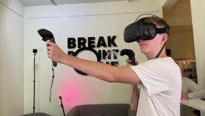 Mit Virtual Reality in einer Pflanzenzelle stehen