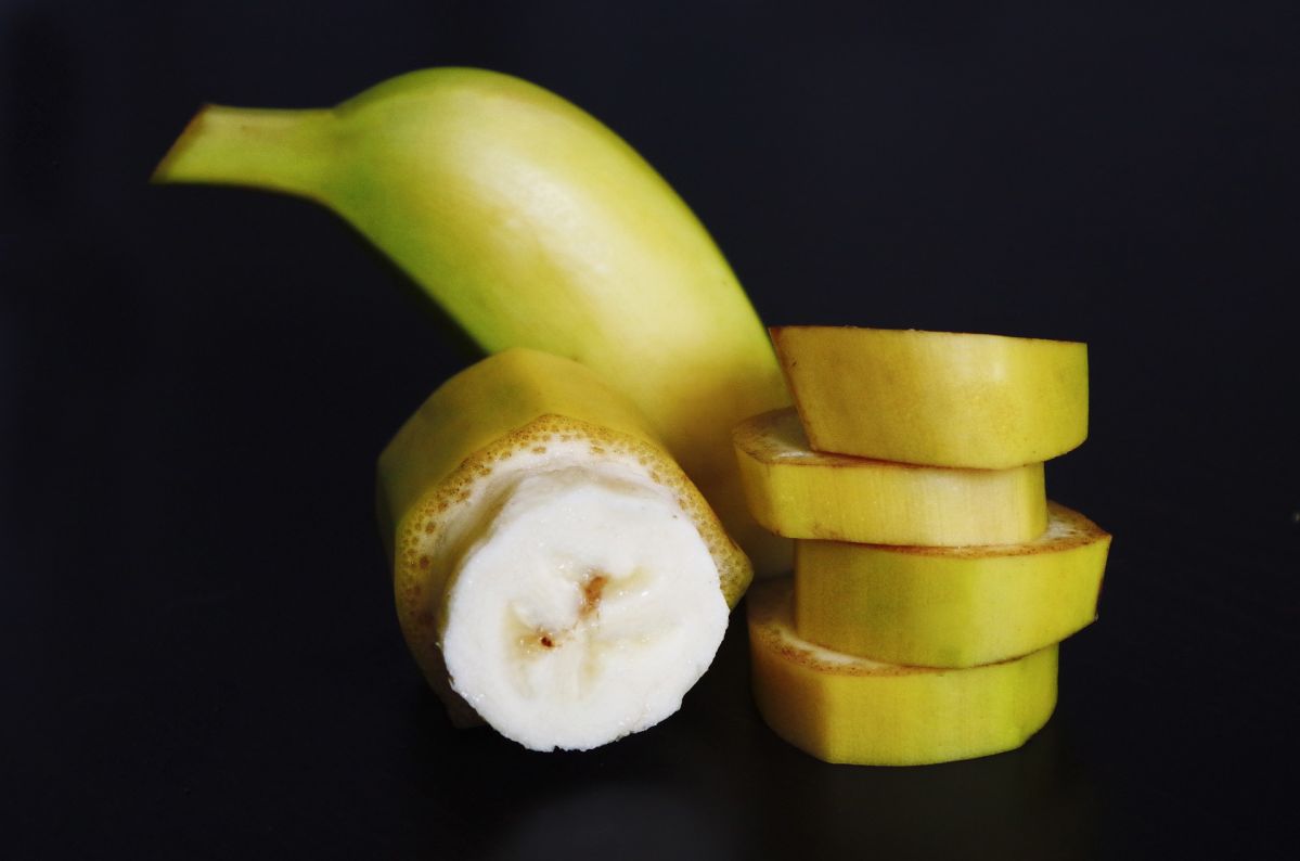 Bananen, die wir in den Supermärkte kaufen, sind ebenfalls kernlos. Doch die Vorfahren der Bananen sahen ganz anders aus: Sie hatten dicke Kerne. Wer mehr darüber erfahren möchte, sollte sich unser Plantainment 
