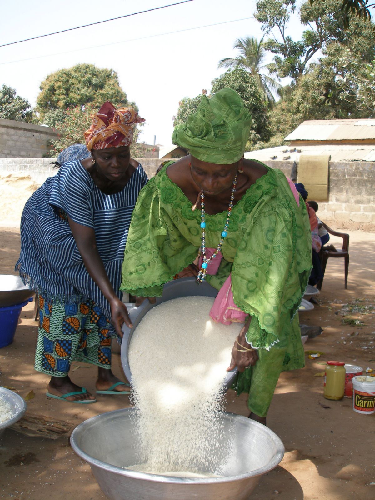 Reis ist in Afrika ein wichtiges Grundnahrungsmittel. Er ist eine wichtige Energie- und Proteinquelle. 