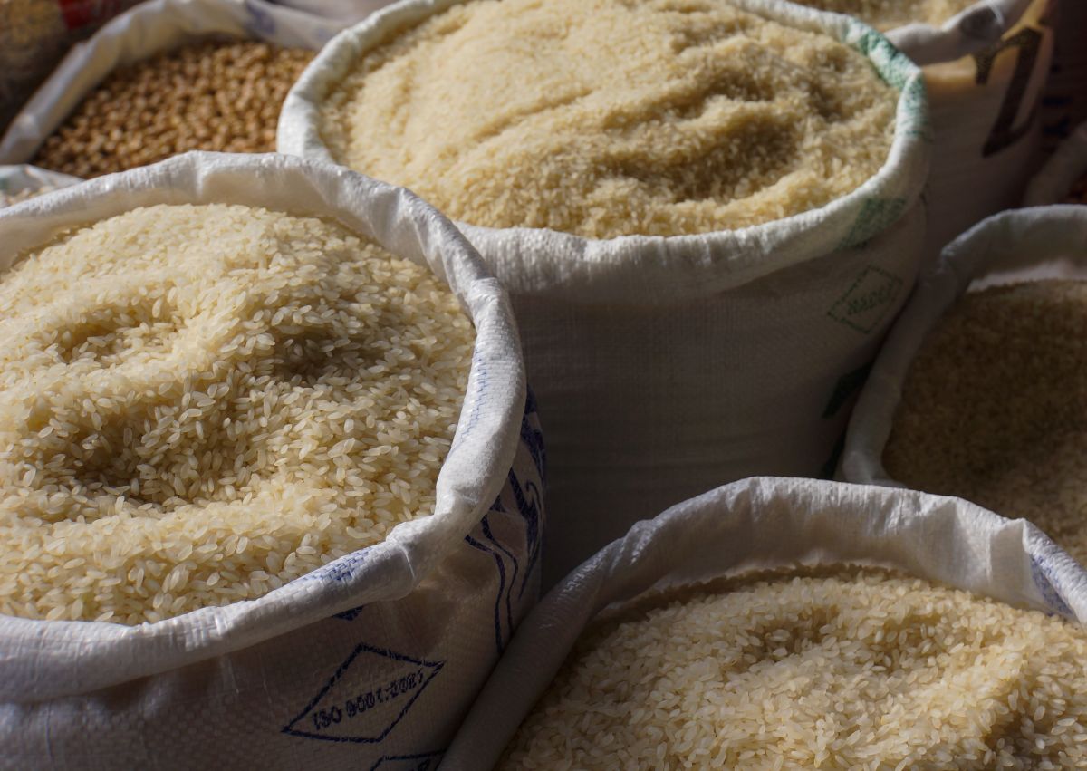 Die Vorlieben bei Reis sind unterschiedlich: In den USA und China essen die Menschen am liebsten lange, transparente Körner, in Japan dicke, klebrige. (Bildquelle: © Rainer Sturm / pixelio.de)