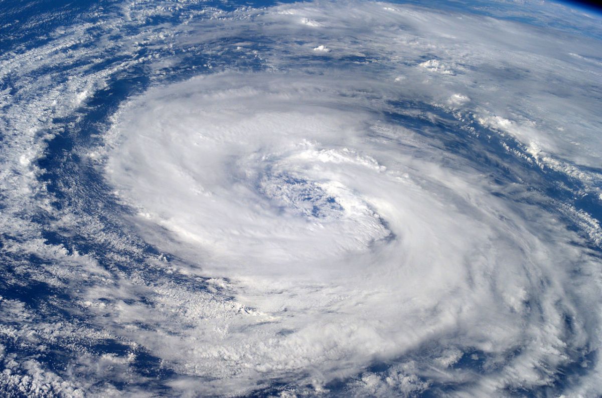 Seit Jahren nehmen die Häufigkeit und Intensität von Wirbelstürmen zu. Sicher ist, dass die globale Erwärmung eine wichtige Ursache ist. (Bildquelle: © NASA / wikimedia.org/ gemeinfrei)